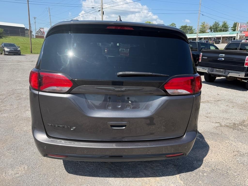 Chrysler Pacifica Touring-L 2020