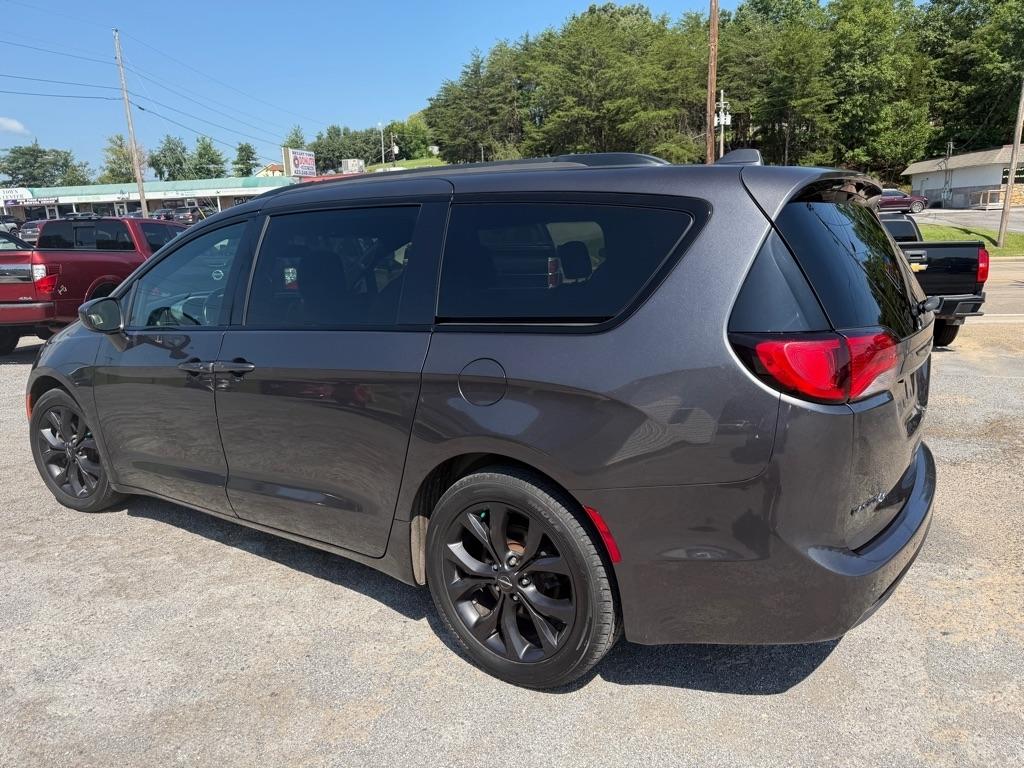 Chrysler Pacifica Touring-L 2020