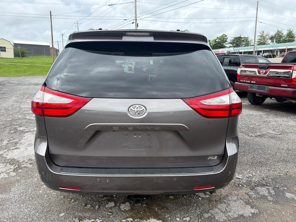 Toyota Sienna XLE FWD 8-Passenger V6 2015