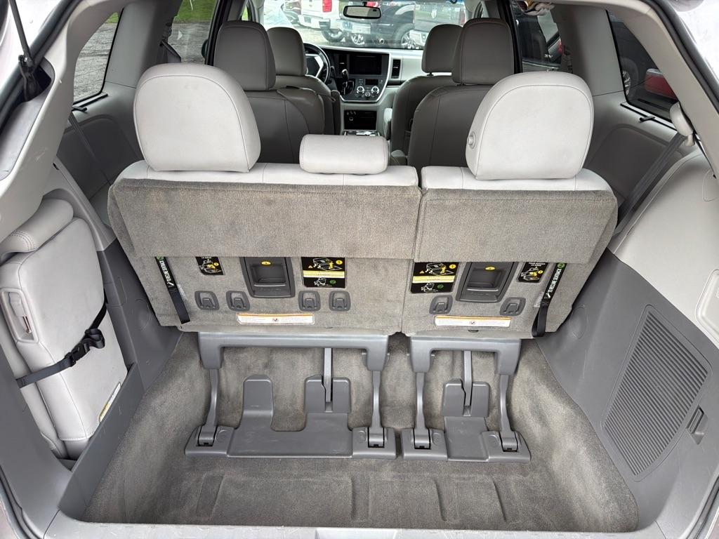 Toyota Sienna XLE FWD 8-Passenger V6 2015