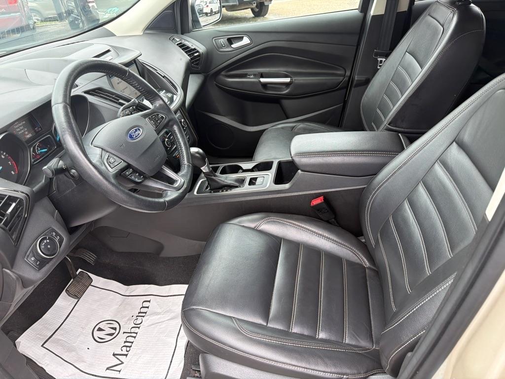 Ford Escape Titanium 4WD 2017