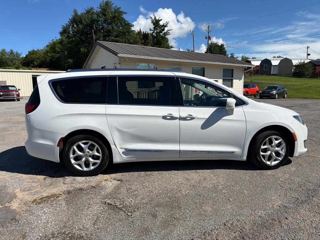 Chrysler Pacifica Touring-L 2018