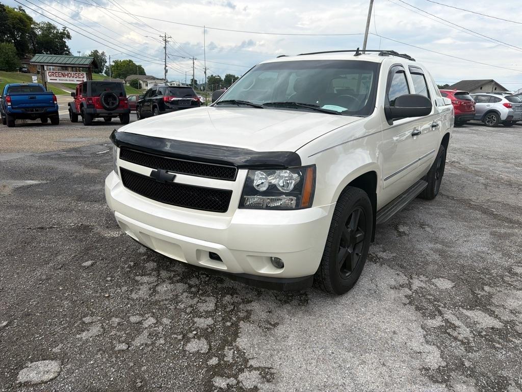 Chevrolet Avalanche LTZ 4WD 2013