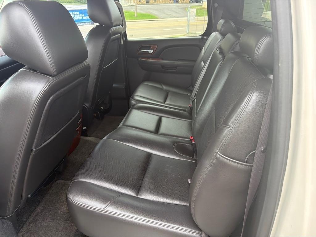 Chevrolet Avalanche LTZ 4WD 2013