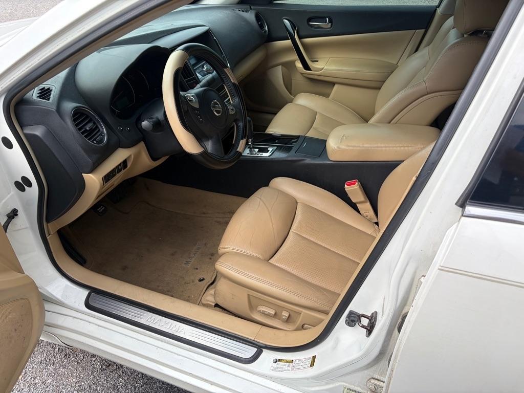 Nissan Maxima S 2009