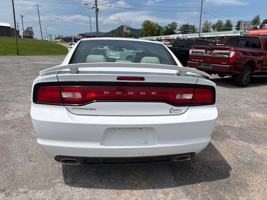 Dodge Charger SE 2014