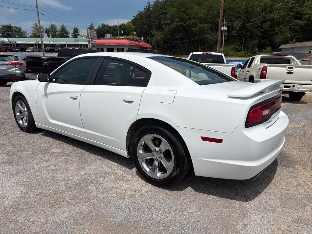 Dodge Charger SE 2014