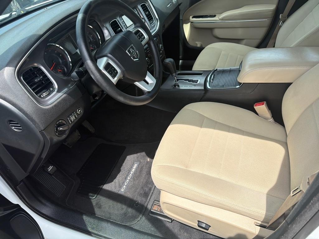 Dodge Charger SE 2014