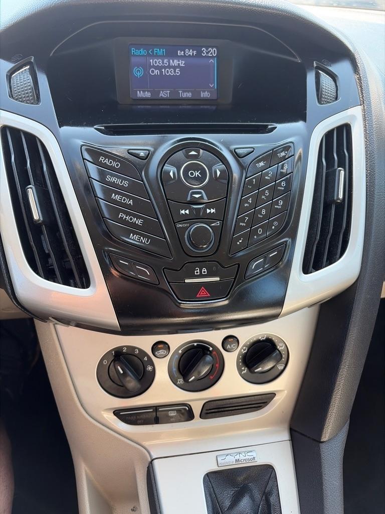 Ford Focus SE Sedan 2014