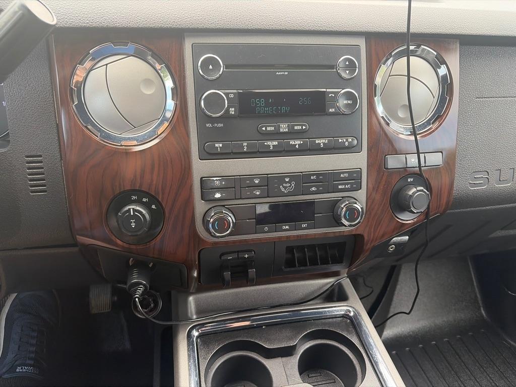 Ford F-250 SD XL Crew Cab 4WD 2012