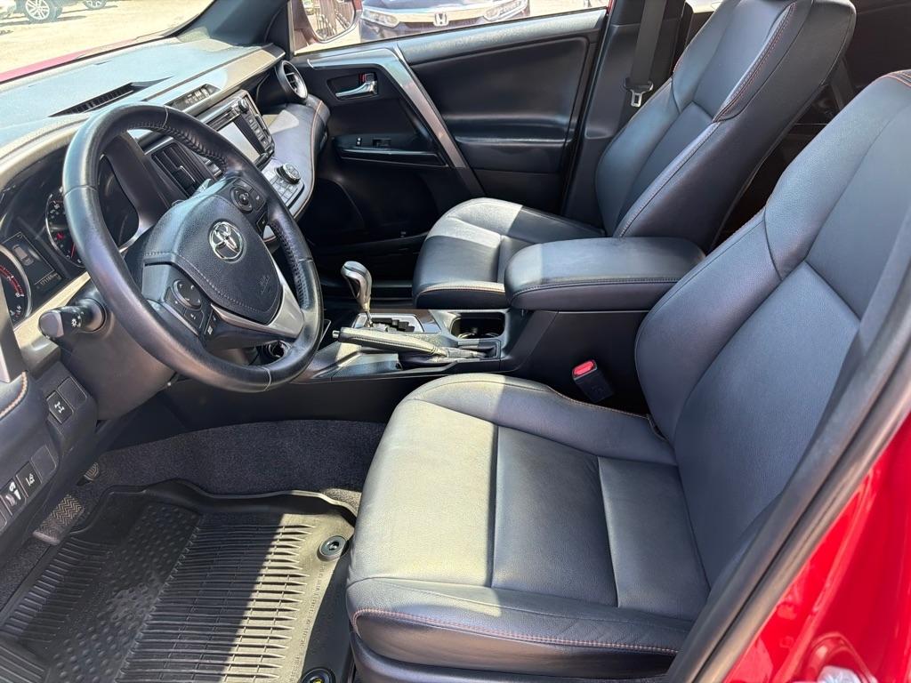 Toyota RAV4 SE 4WD 2017