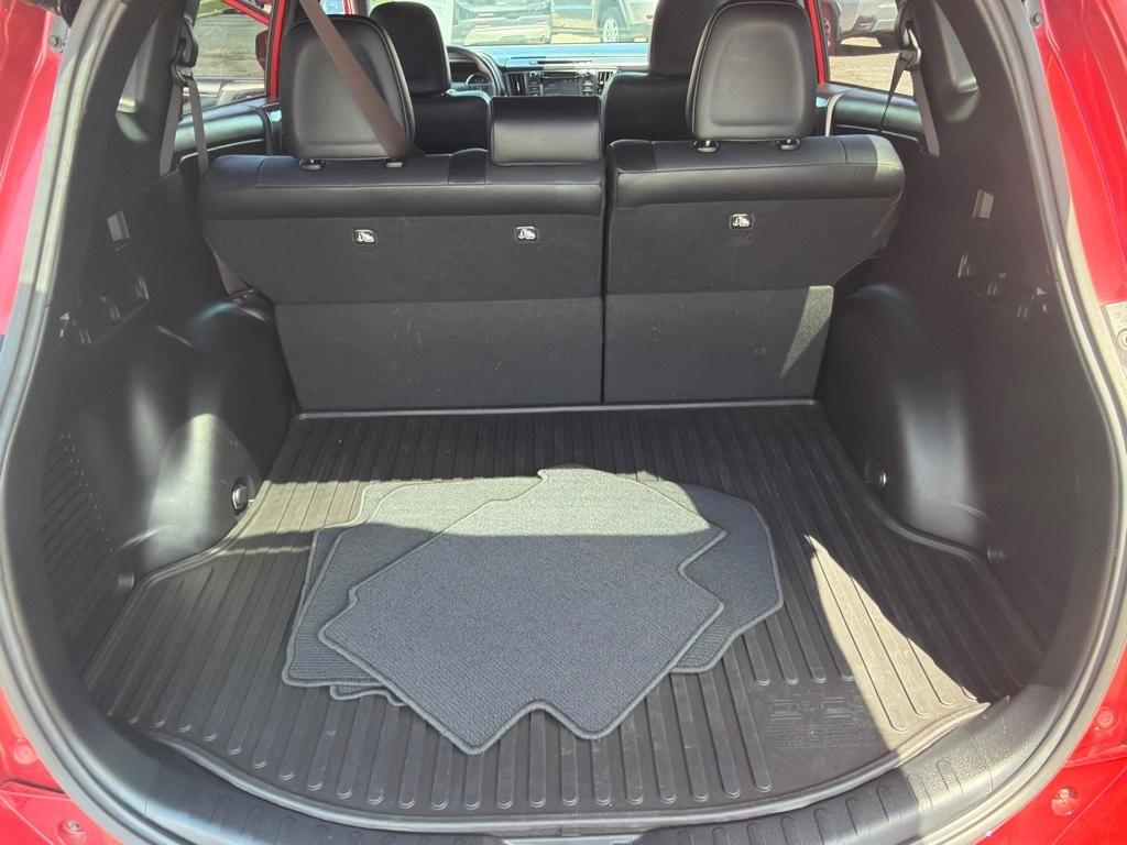 Toyota RAV4 SE 4WD 2017