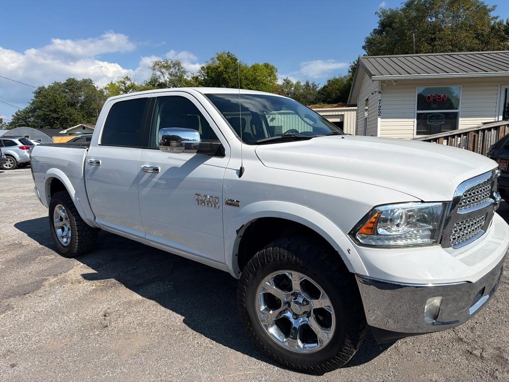 RAM 1500 Laramie Crew Cab SWB 4WD 2017
