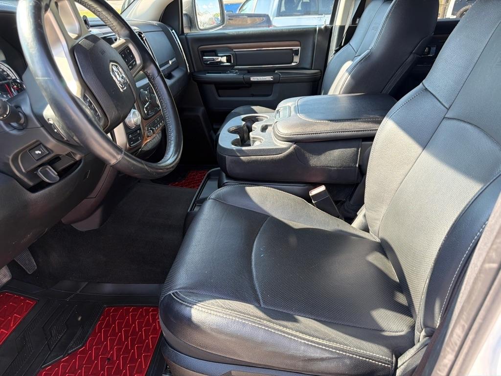 RAM 1500 Laramie Crew Cab SWB 4WD 2017