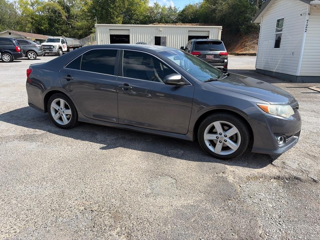 Toyota Camry L 2012