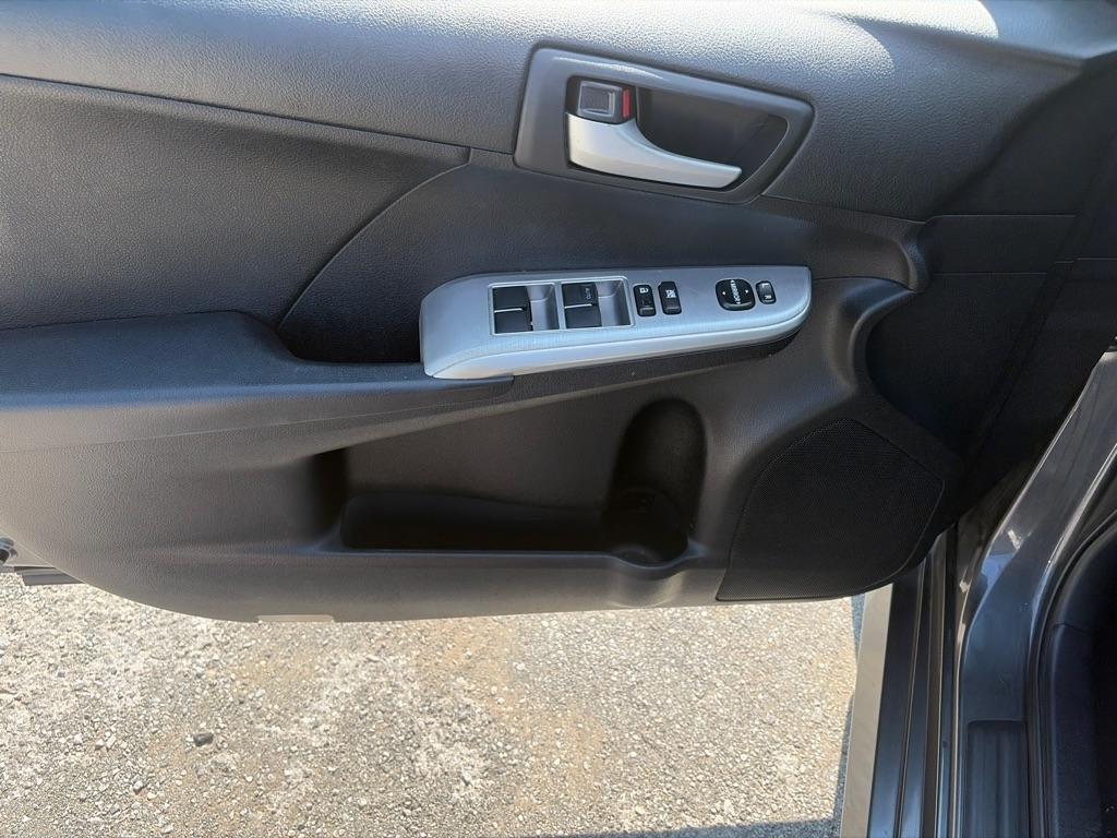 Toyota Camry L 2012