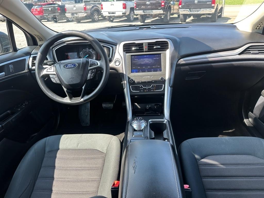 Ford Fusion SE 2020