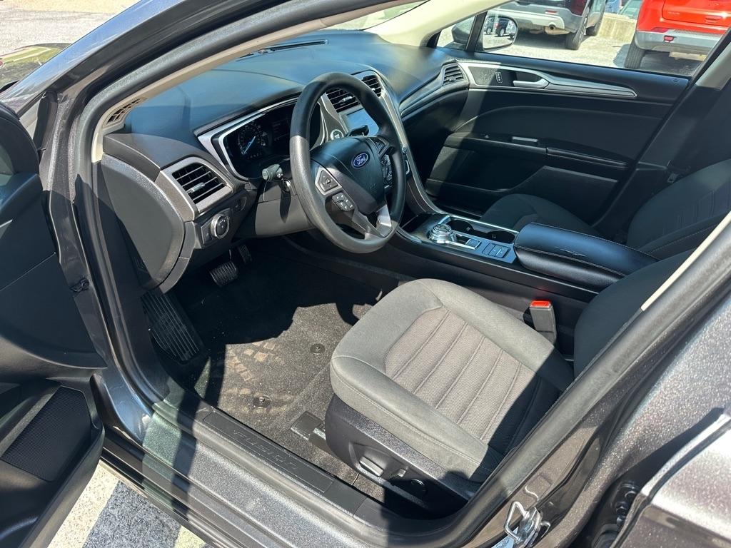 Ford Fusion SE 2020
