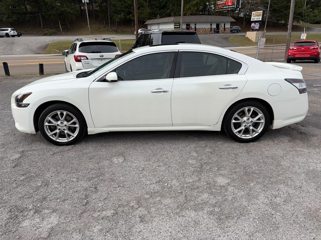 Nissan Maxima S 2013