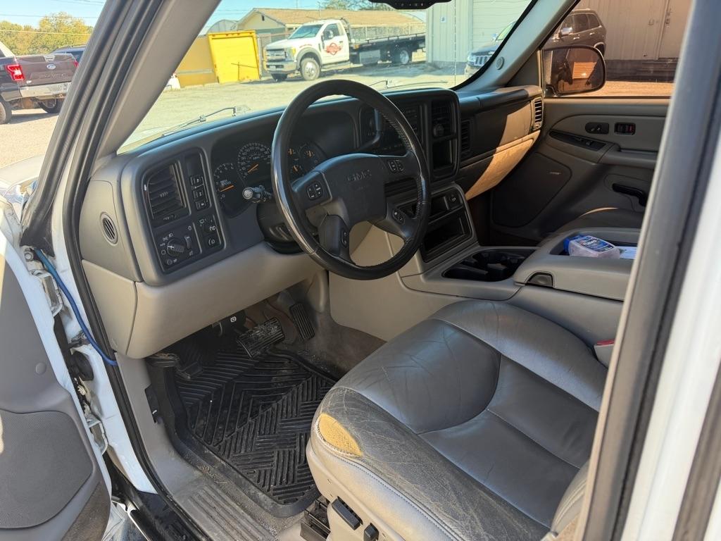 GMC Yukon XL 1500 4WD 2004