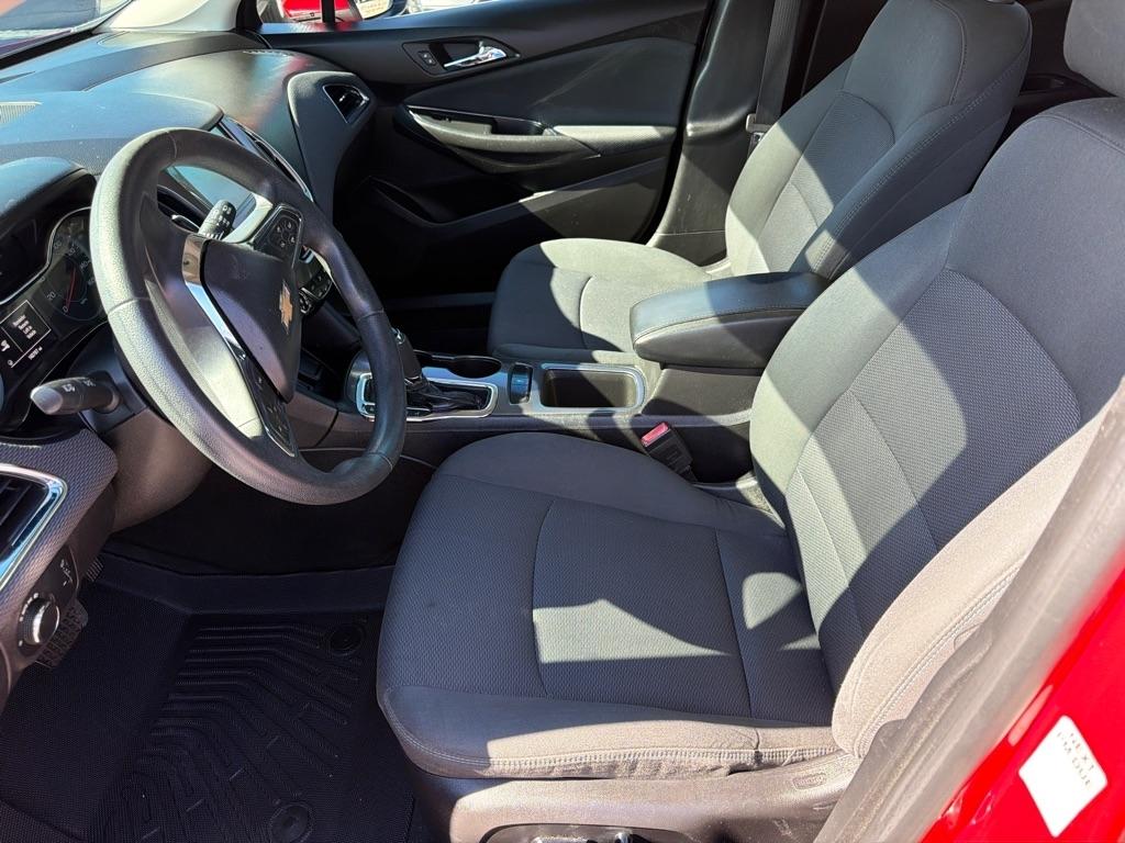 Chevrolet Cruze LT Auto Hatchback 2017