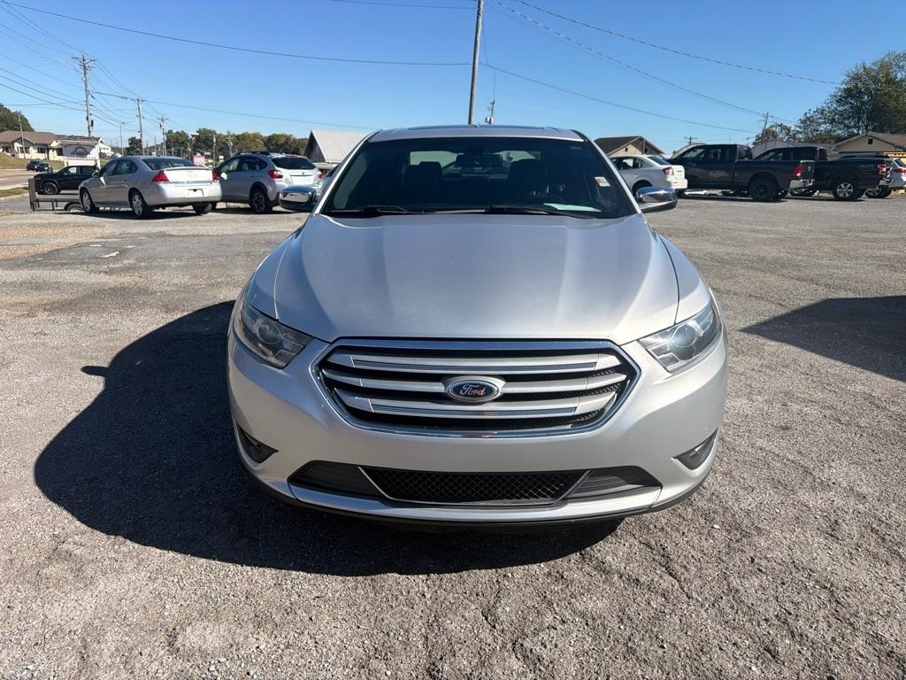Ford Taurus Limited FWD 2016