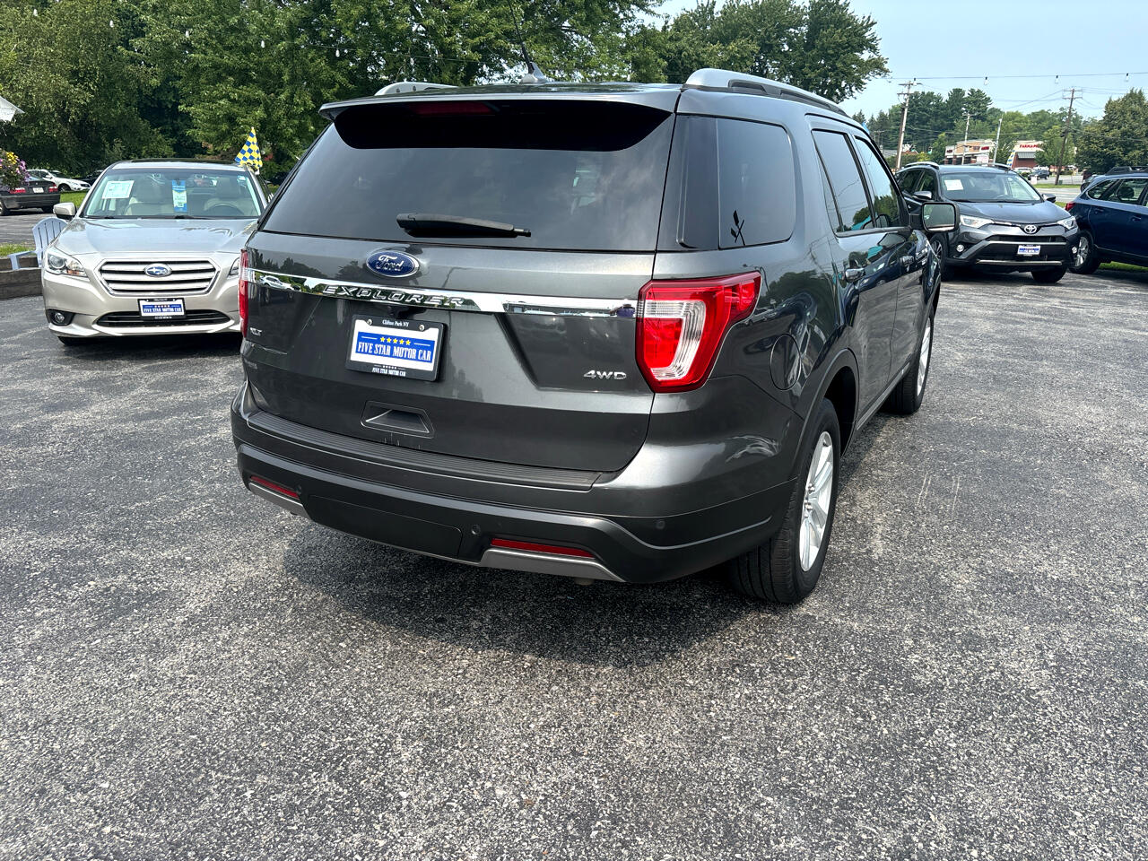 Ford Explorer XLT 4-Door AWD 2019 Ford Explorer XLT 4-Door AWD 2019