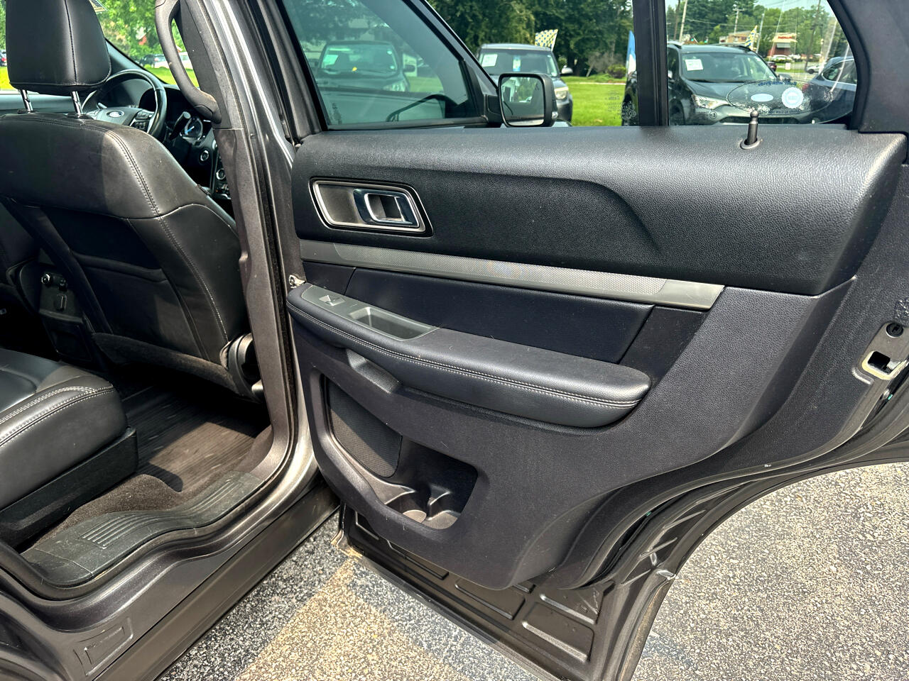 Ford Explorer XLT 4-Door AWD 2019 Ford Explorer XLT 4-Door AWD 2019