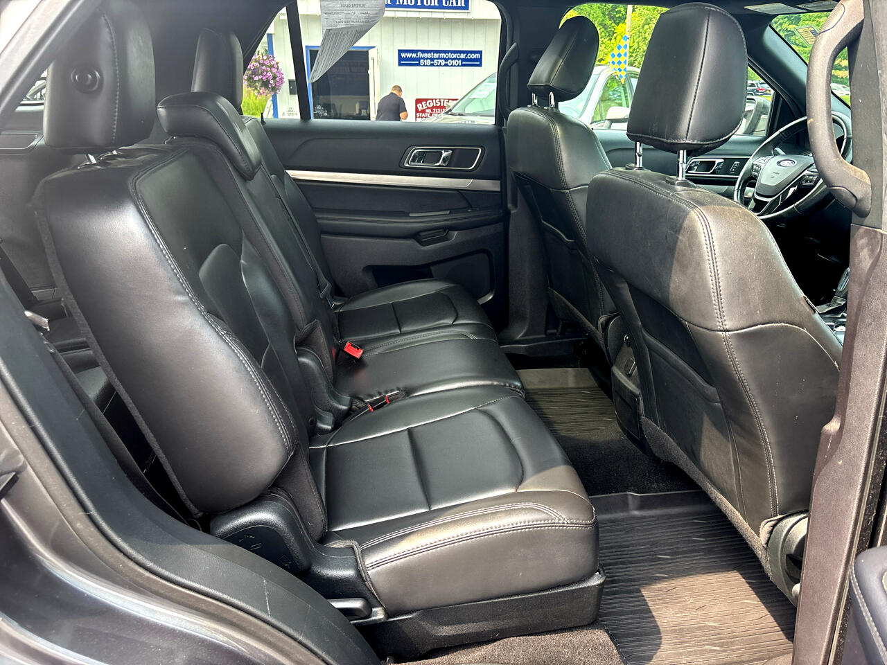 Ford Explorer XLT 4-Door AWD 2019 Ford Explorer XLT 4-Door AWD 2019