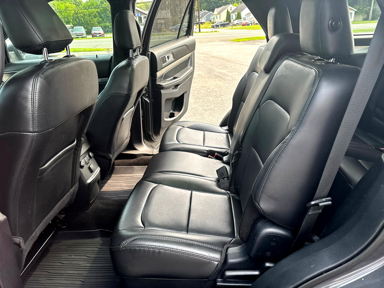 Ford Explorer XLT 4-Door AWD 2019 Ford Explorer XLT 4-Door AWD 2019