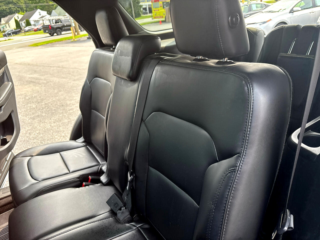 Ford Explorer XLT 4-Door AWD 2019 Ford Explorer XLT 4-Door AWD 2019