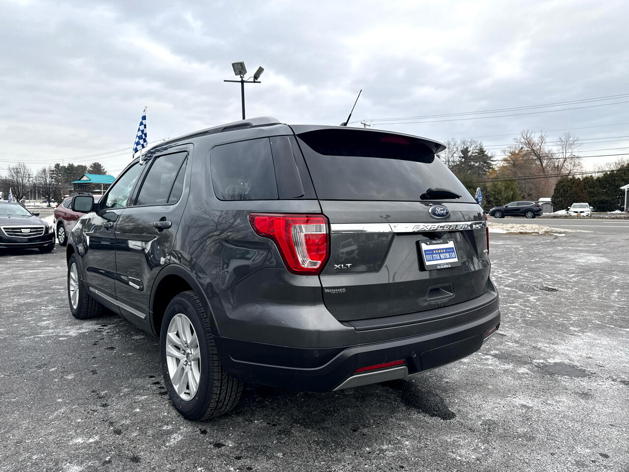 Ford Explorer XLT 4-Door AWD 2019