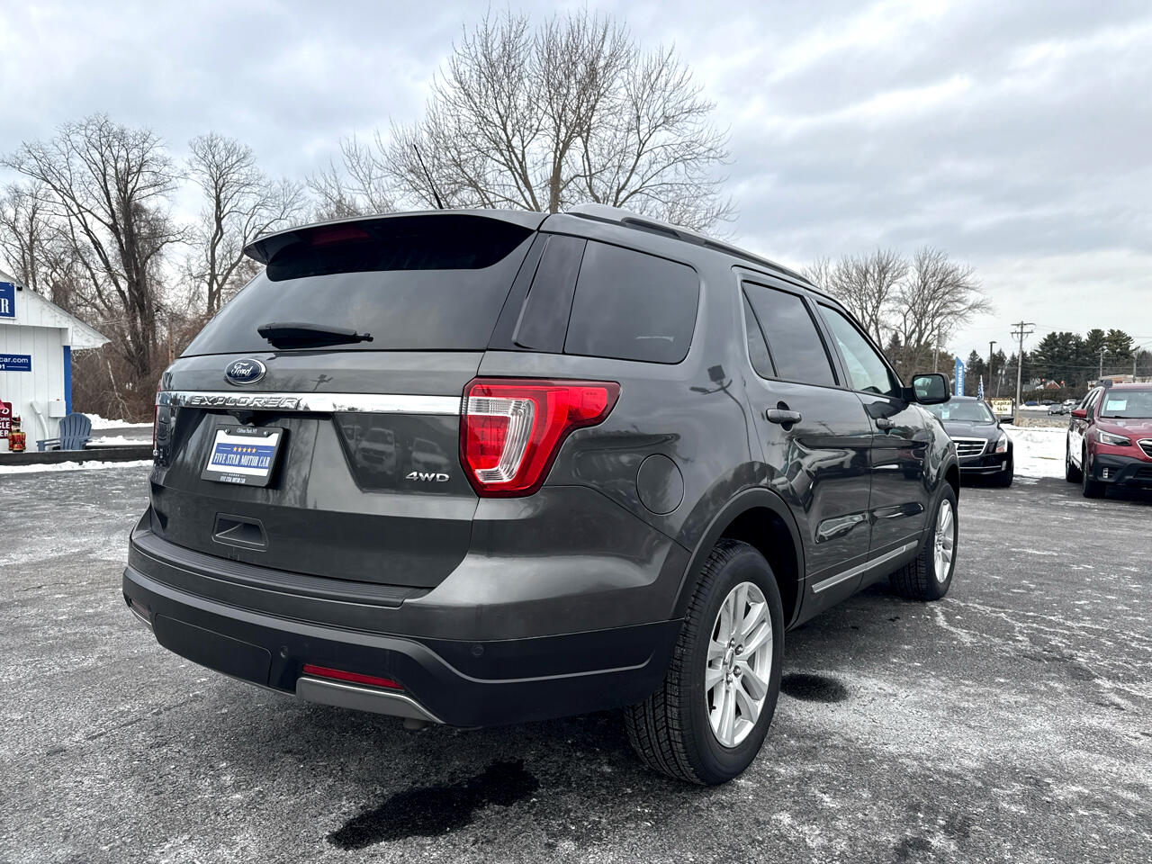 Ford Explorer XLT 4-Door AWD 2019