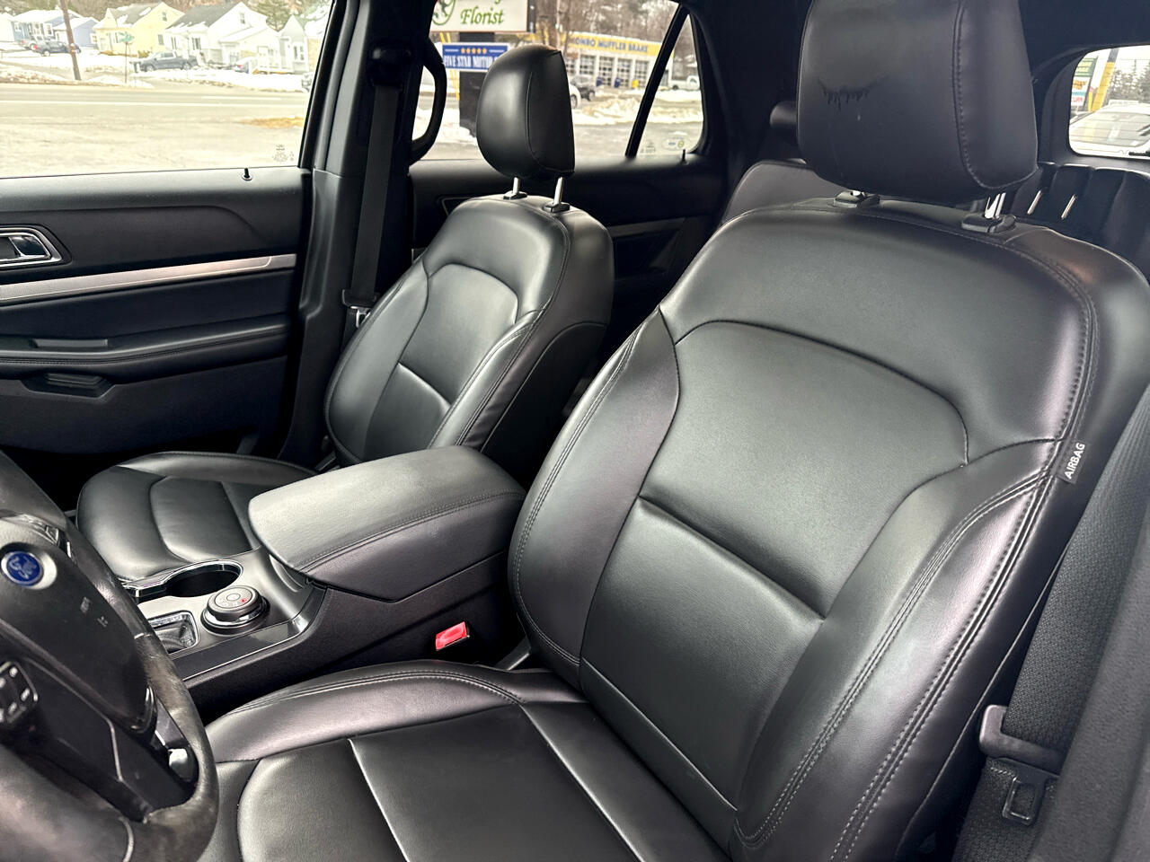 Ford Explorer XLT 4-Door AWD 2019