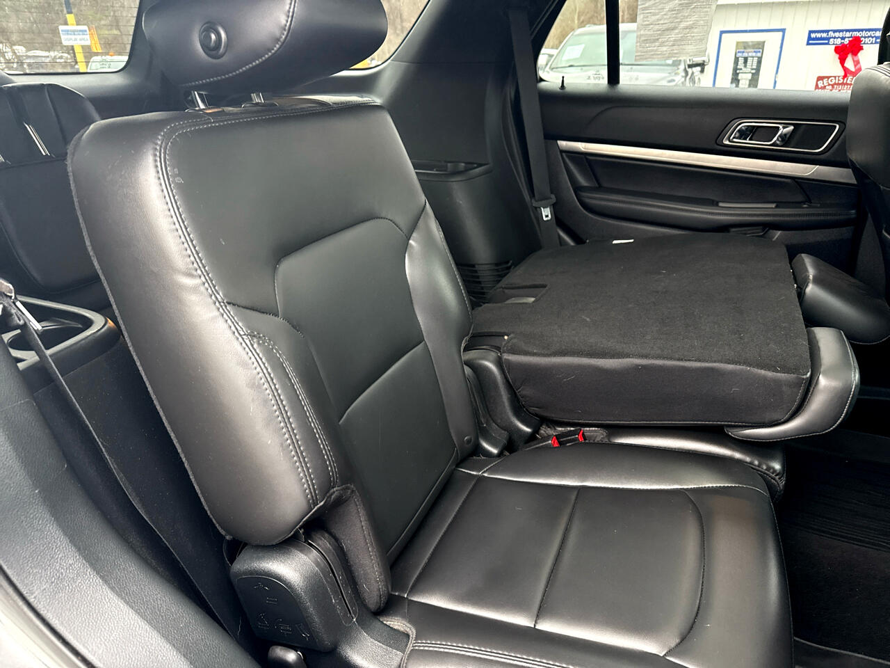 Ford Explorer XLT 4-Door AWD 2019