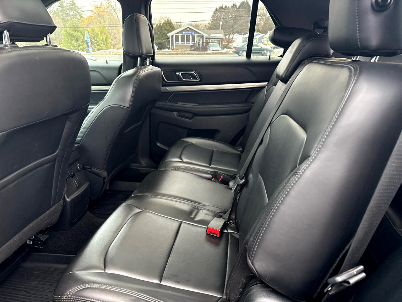 Ford Explorer XLT 4-Door AWD 2019