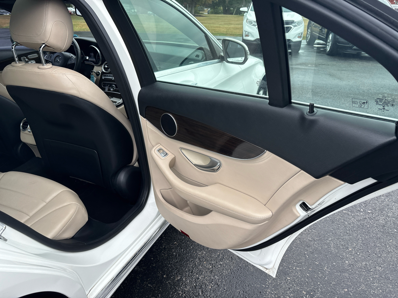 Mercedes-Benz C-Class C300 4MATIC Sedan 2016 Mercedes-Benz C-Class C300 4MATIC Sedan 2016