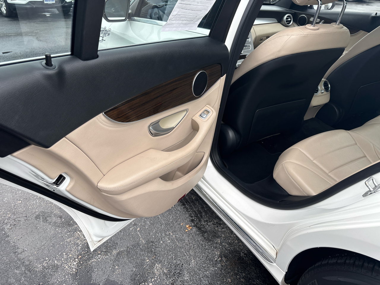 Mercedes-Benz C-Class C300 4MATIC Sedan 2016 Mercedes-Benz C-Class C300 4MATIC Sedan 2016