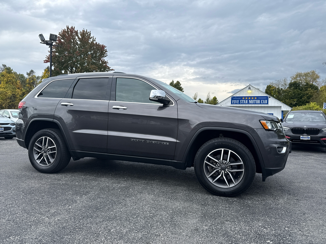 2020 Jeep Grand Cherokee Limited photo 2