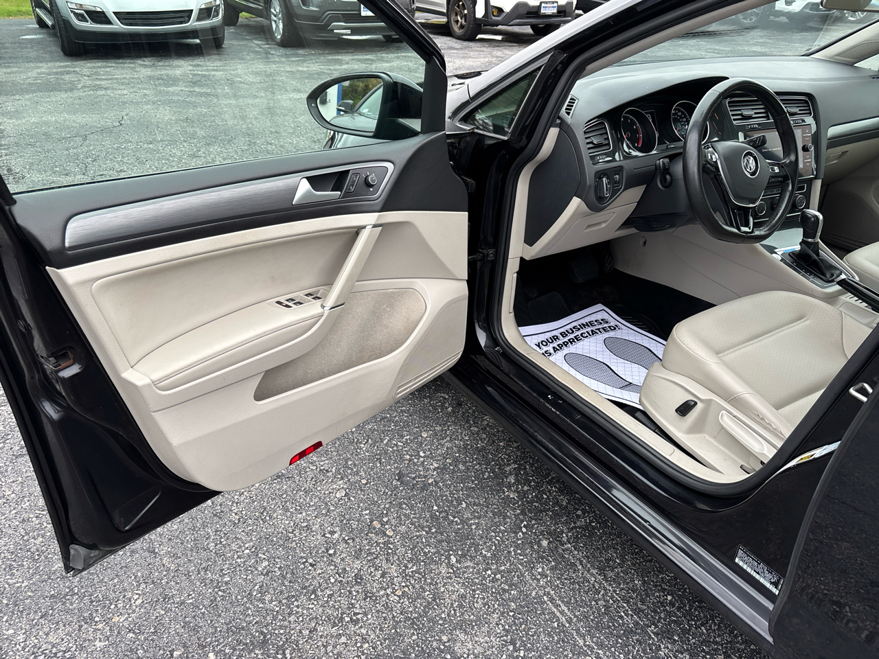 Volkswagen Golf TSI SE 6A 2018 Volkswagen Golf TSI SE 6A 2018