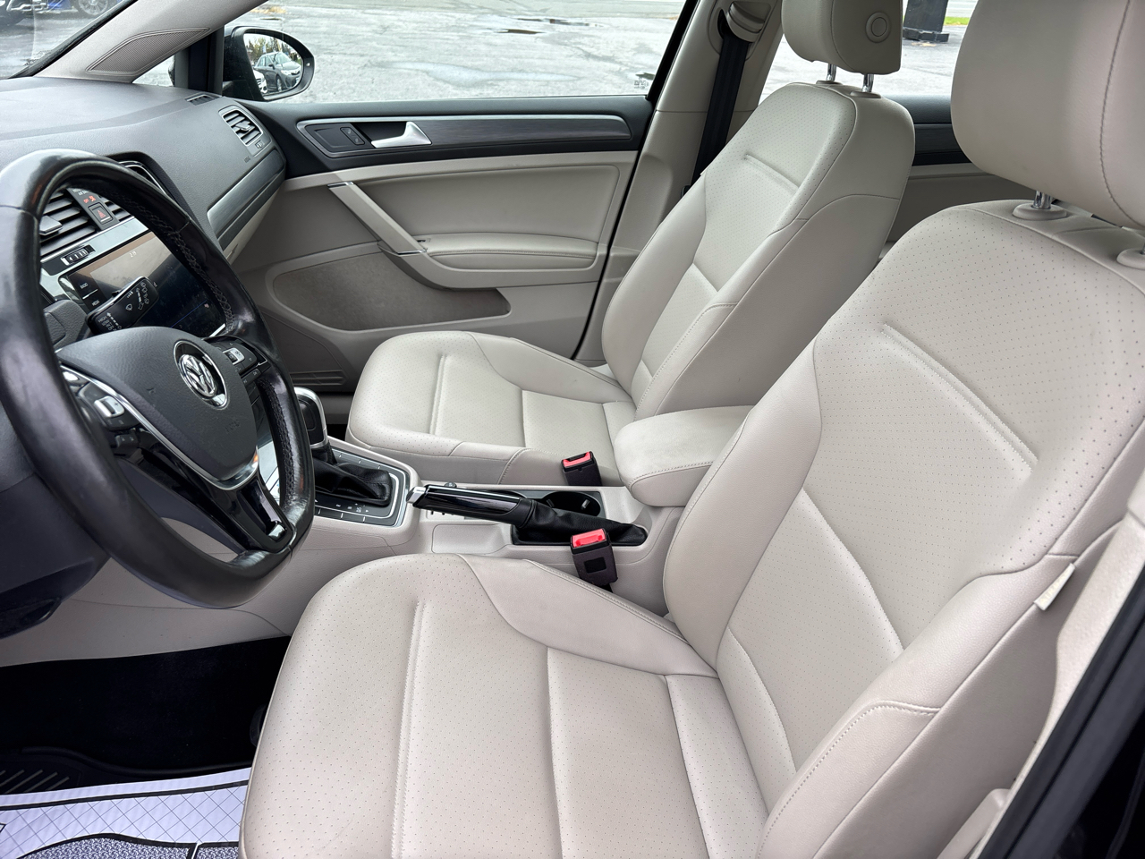 Volkswagen Golf TSI SE 6A 2018 Volkswagen Golf TSI SE 6A 2018