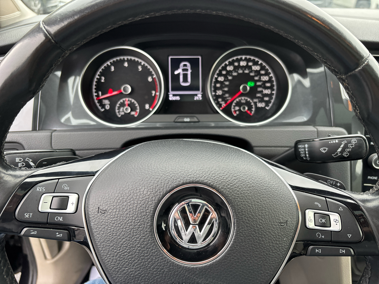 Volkswagen Golf TSI SE 6A 2018 Volkswagen Golf TSI SE 6A 2018