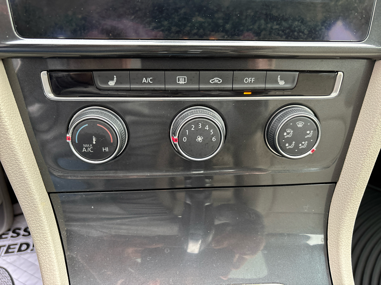 Volkswagen Golf TSI SE 6A 2018 Volkswagen Golf TSI SE 6A 2018