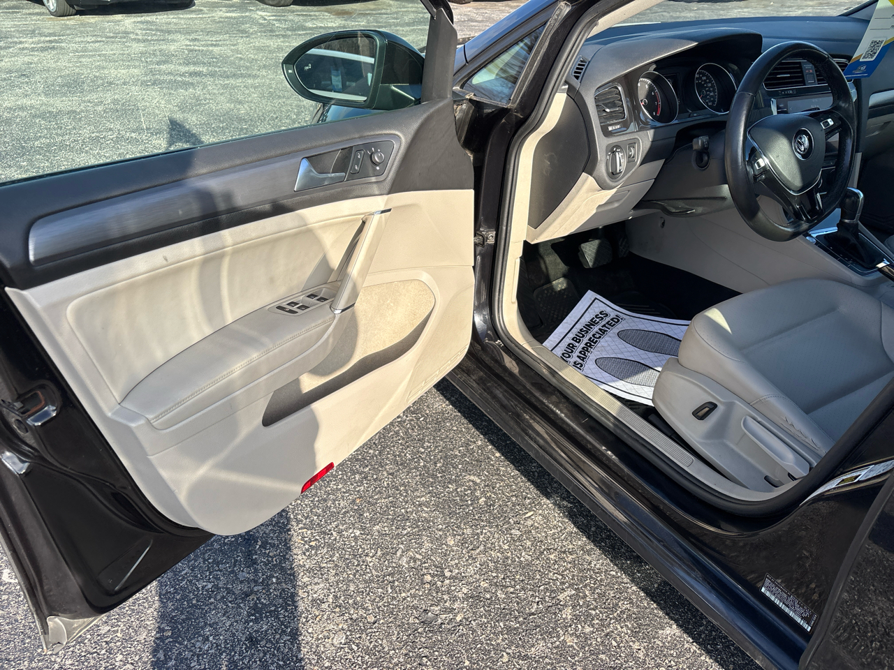 Volkswagen Golf TSI SE 6A 2018