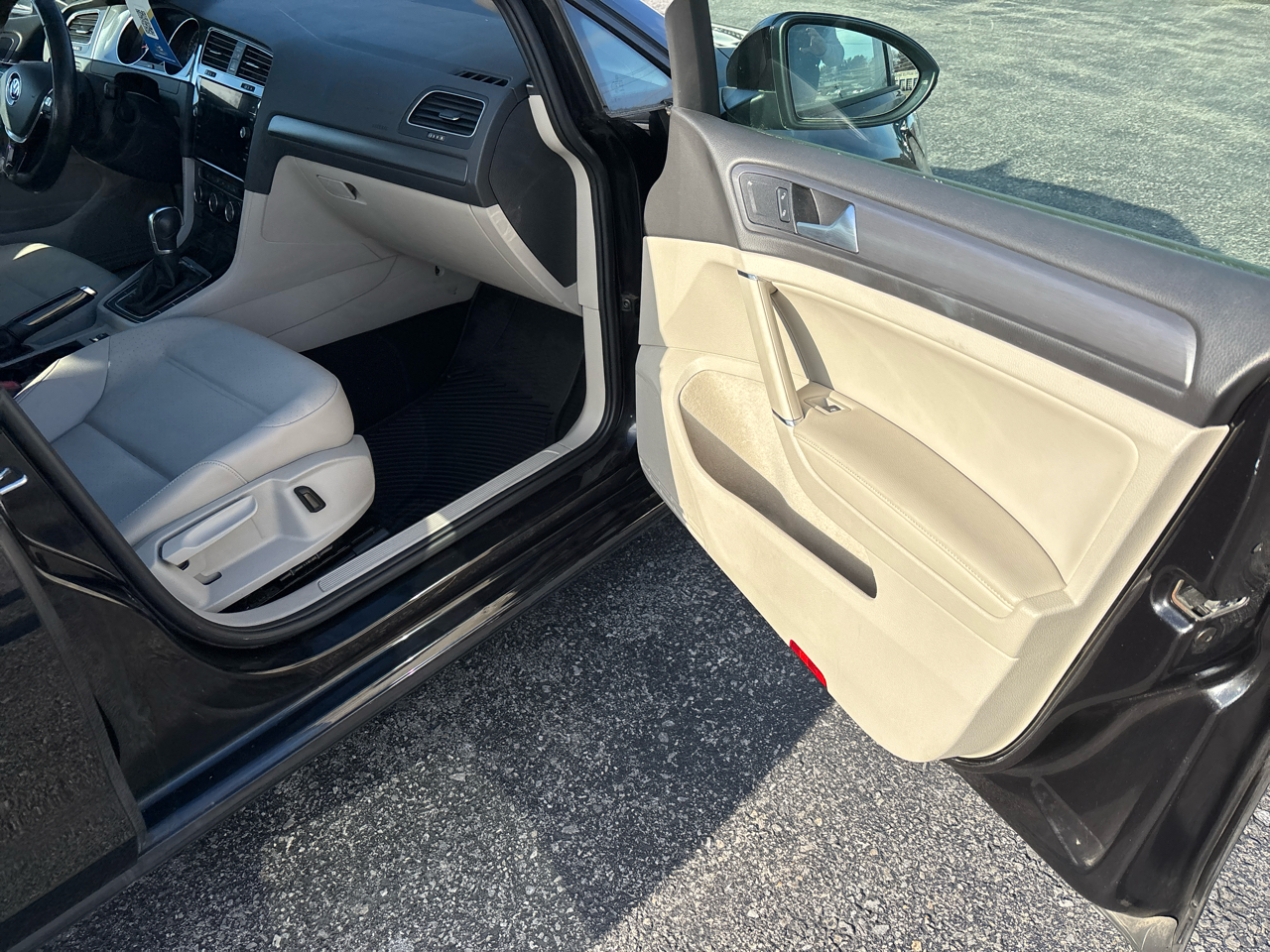 Volkswagen Golf TSI SE 6A 2018