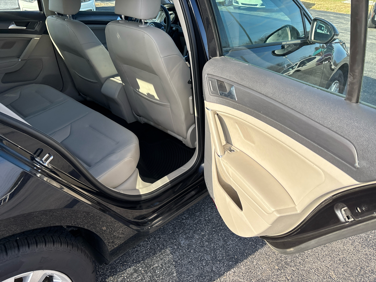 Volkswagen Golf TSI SE 6A 2018