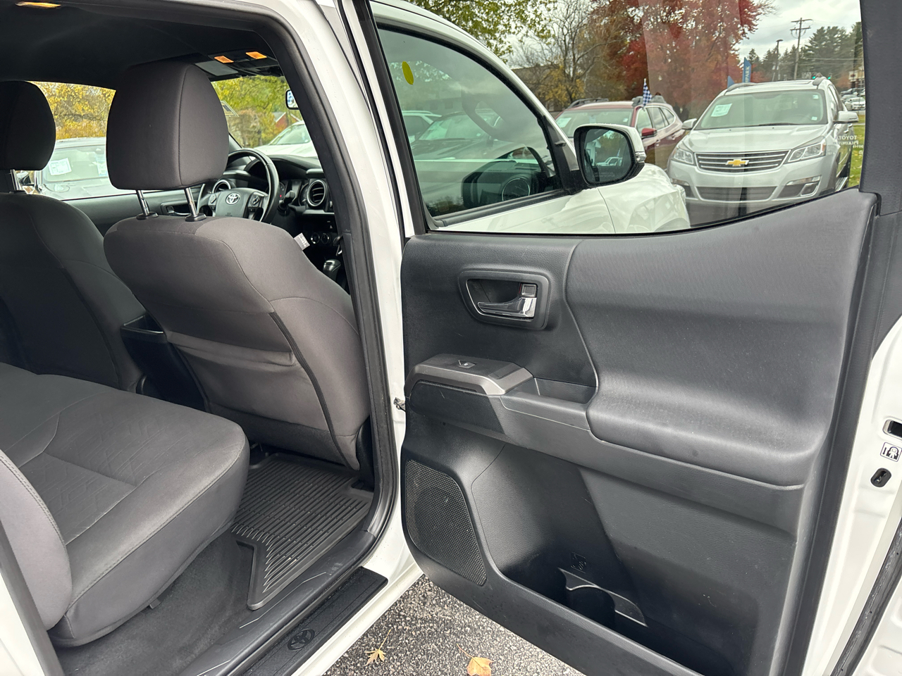 Toyota Tacoma TRD Off Road Double Cab 6' Bed V6 4x4 AT (Natl) 2016 Toyota Tacoma TRD Off Road Double Cab 6' Bed V6 4x4 AT (Natl) 2016