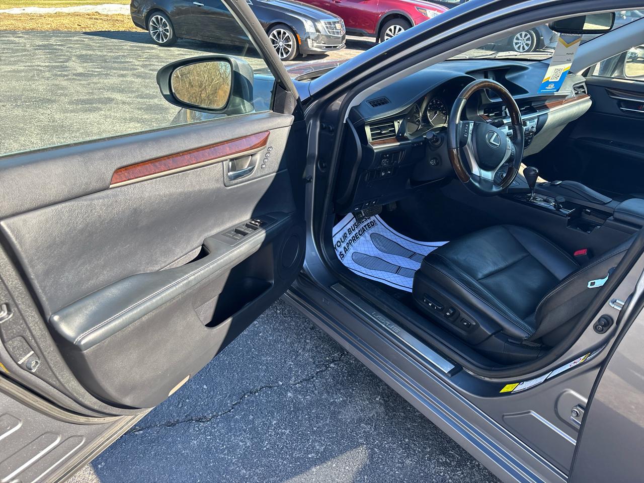 Lexus ES 350 Sedan 2014