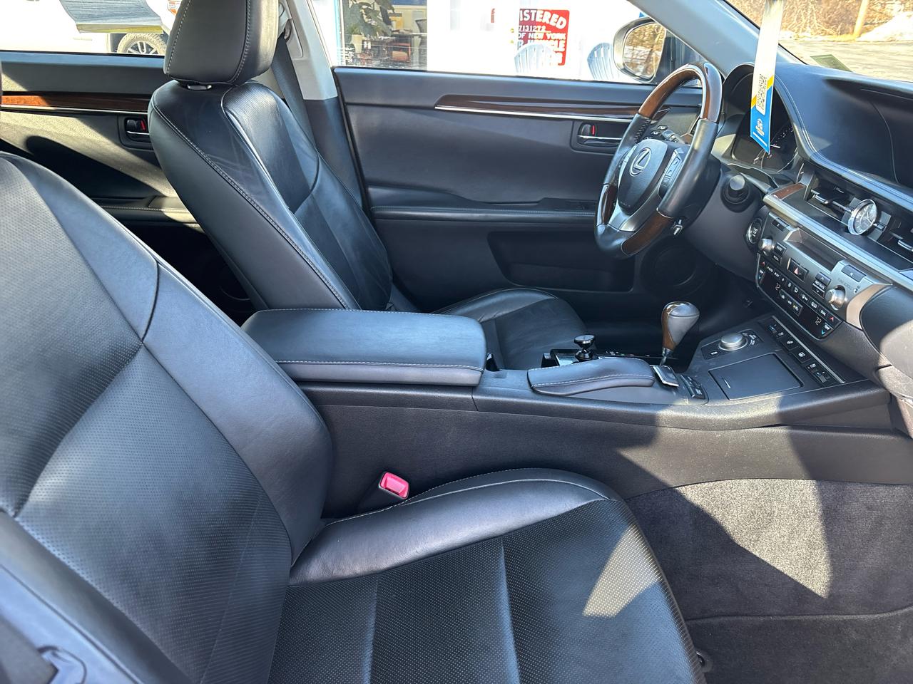 Lexus ES 350 Sedan 2014