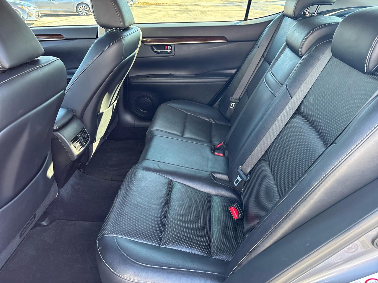 Lexus ES 350 Sedan 2014